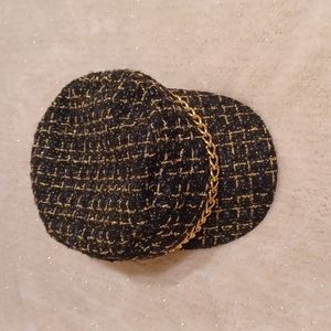 Women's Cabbie hat with gold chain